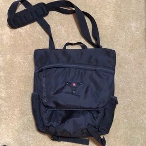 Victorinox Upright Messenger